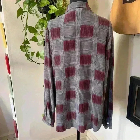 Vtg 90s NWT Casual Corner 100% Silk Red Grey Block Blouse - Size 14 - Picture 2 of 7